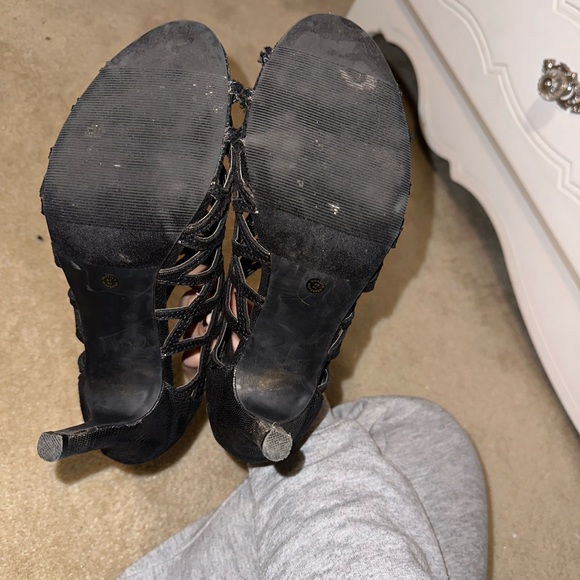 A.n.a Criss Cross 2.5 Inch Heels - Picture 4 of 5